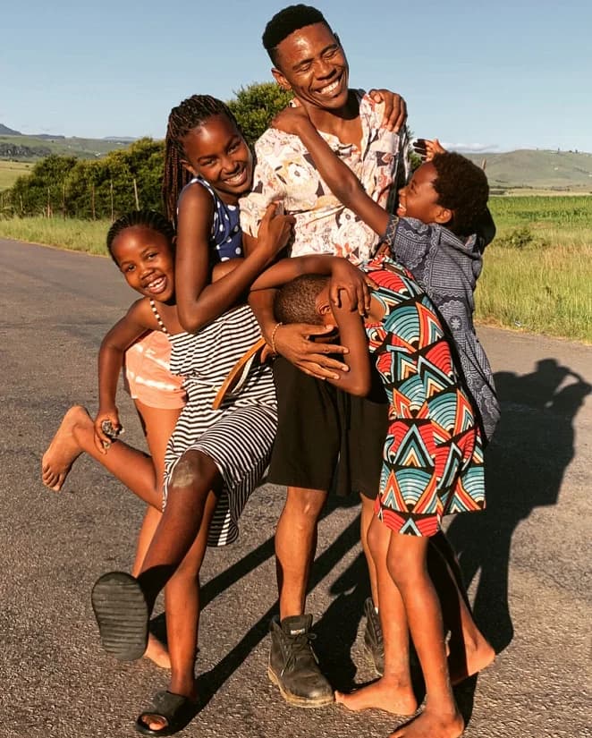 Children from Bonani smiling